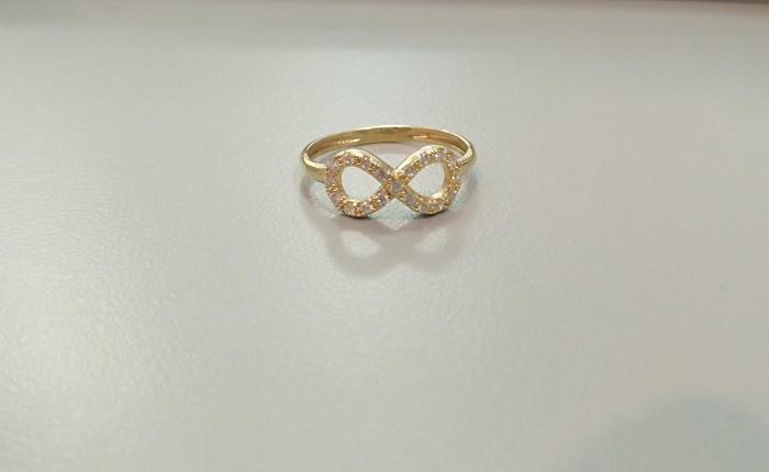 Anillo infinito oro 18k